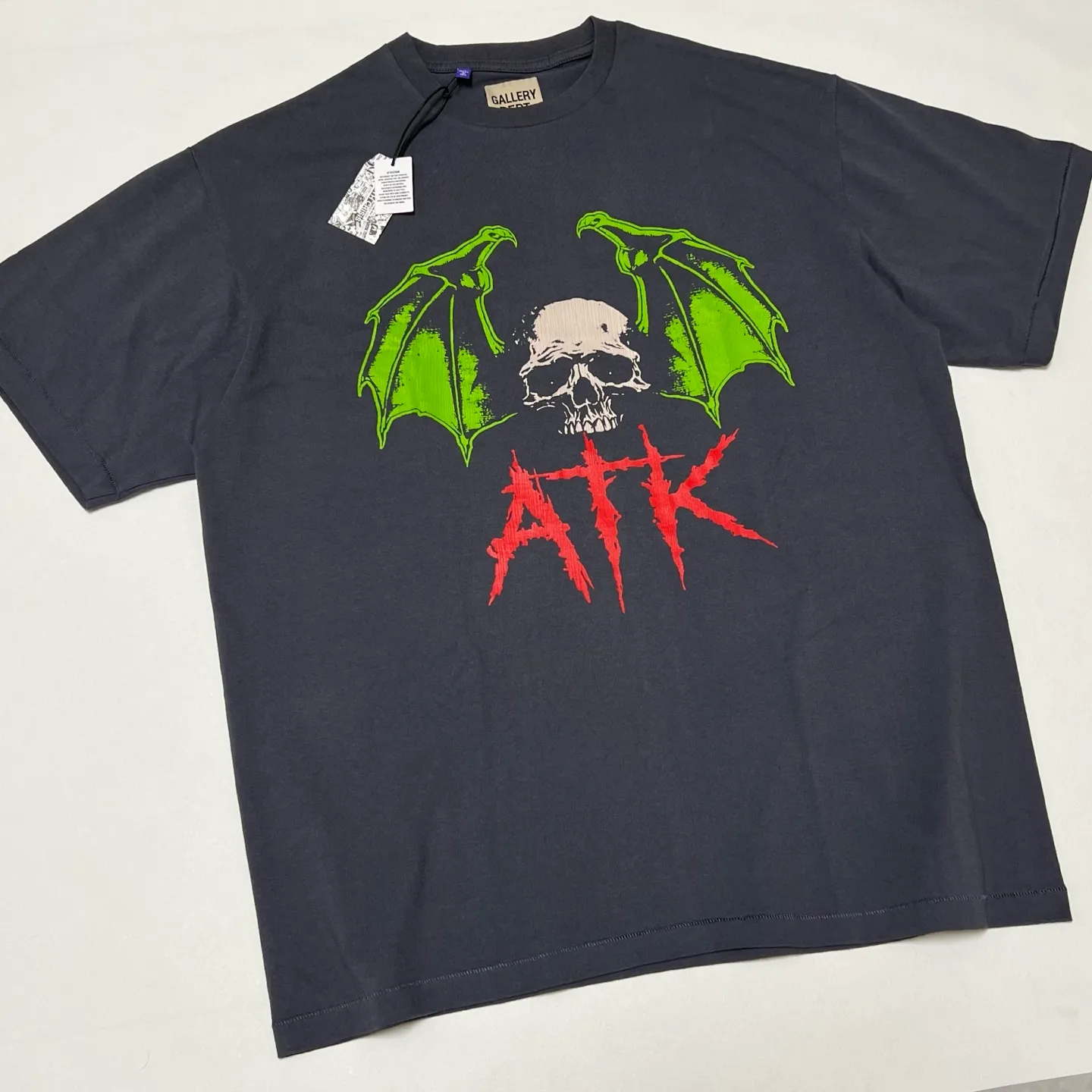 GALLERY DEPT. ATK NIGHT TEE/WALK ATK series latest model Bat skull glitter LOGO distressed TEE Washed black S-XL Garment dyeing Rewashed distressed Original consistent main mark➕ATK series main mark Correct version Top-notch printing technology Divine restoration